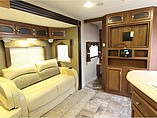 2015 Coachmen Freedom Express Photo #4