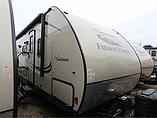 2015 Coachmen Freedom Express Photo #9