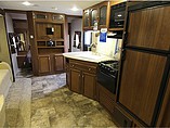 2015 Coachmen Freedom Express Photo #12
