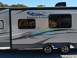 2016 Coachmen Freedom Express Photo #4