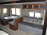 2015 Coachmen Freedom Express Photo #6