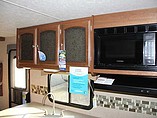 2015 Coachmen Freedom Express Photo #17
