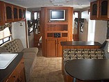 2010 Coachmen Freedom Express Photo #5
