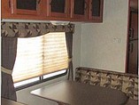 2010 Coachmen Freedom Express Photo #11