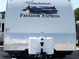 2011 Coachmen Freedom Express Photo #6