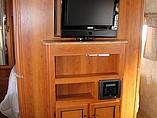 2011 Coachmen Freedom Express Photo #13