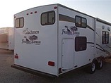 2010 Coachmen Freedom Express Photo #21
