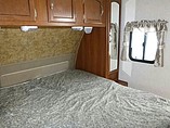 2013 Coachmen Freedom Express Photo #10