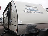 2015 Coachmen Freedom Express Photo #2