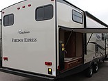 2015 Coachmen Freedom Express Photo #3