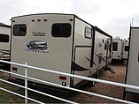 2015 Coachmen Freedom Express Photo #10