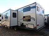 2015 Coachmen Freedom Express Photo #9