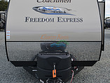 2016 Coachmen Freedom Express Photo #2