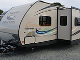 2016 Coachmen Freedom Express Photo #3