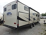 2015 Coachmen Freedom Express Photo #9
