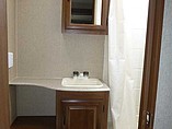 2015 Coachmen Freedom Express Photo #32