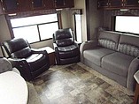 2015 Coachmen Freedom Express Photo #6