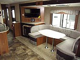2015 Coachmen Freedom Express Photo #9