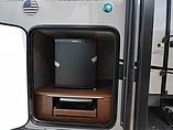 2016 Coachmen Freedom Express Photo #2