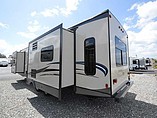 2016 Coachmen Freedom Express Photo #6