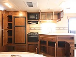 2015 Coachmen Freedom Express Photo #26