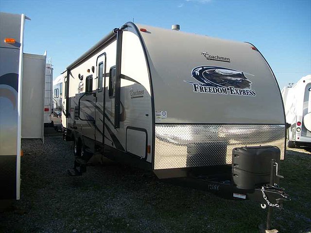 2014 Coachmen Freedom Express Photo