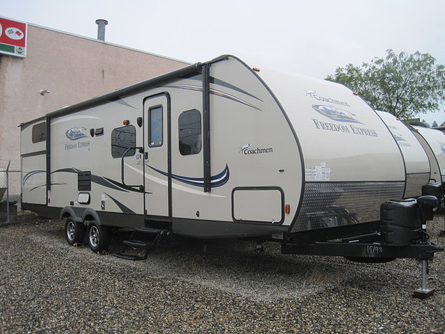 15 Coachmen Freedom Express