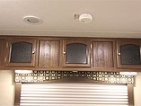 2015 Coachmen Freedom Express Photo #16