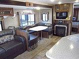 2016 Coachmen Freedom Express Photo #14