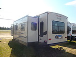 2014 Coachmen Freedom Express Photo #3