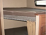 2016 Coachmen Freedom Express Photo #13