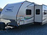 2016 Coachmen Freedom Express Photo #3