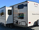 2016 Coachmen Freedom Express Photo #5