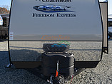 2015 Coachmen Freedom Express Photo #2