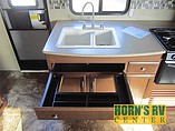 2015 Coachmen Freedom Express Photo #10