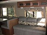 2016 Coachmen Freedom Express Photo #10
