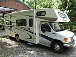 2004 Coachmen Freelander Photo #11