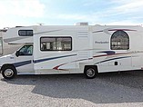2005 Coachmen Freelander Photo #3