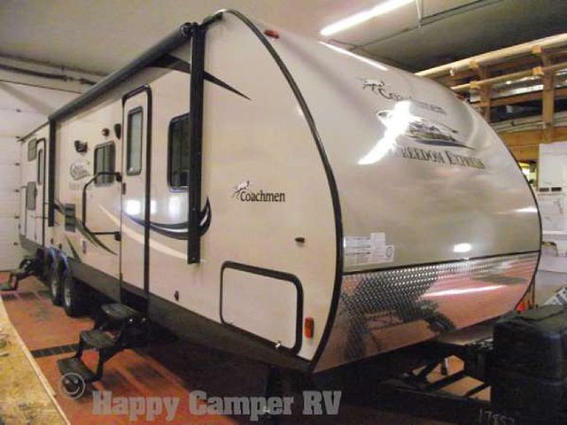 2015 Coachmen Freedom Express Photo
