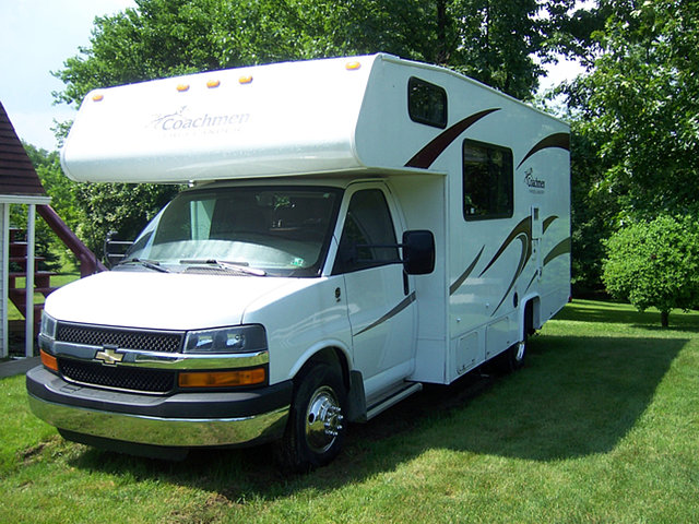 2009 Coachmen Freelander Photo