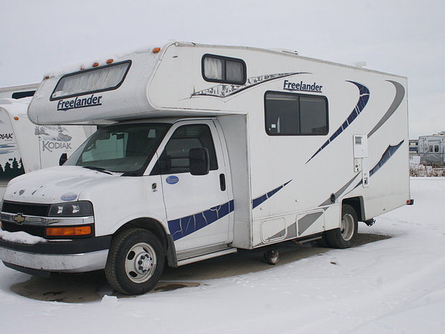 2008 Coachmen Freelander Photo