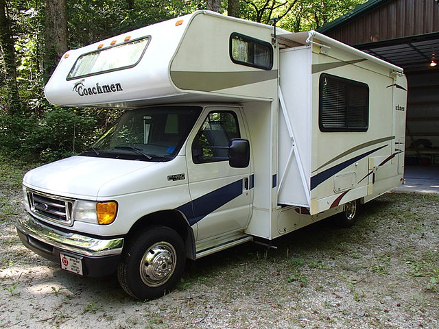 2004 Coachmen Freelander Photo