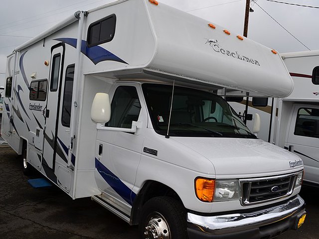 2007 Coachmen Freelander Photo