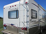 2004 Coachmen Freelander Photo #4