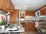 2005 Coachmen Freelander Photo #5