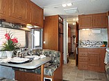 2005 Coachmen Freelander Photo #6