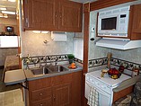 2005 Coachmen Freelander Photo #11