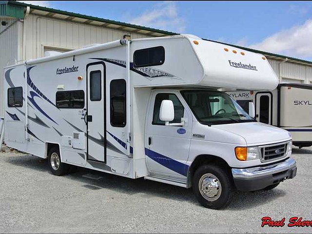 2008 Coachmen Freelander Photo