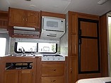 2005 Coachmen Leprechaun Photo #26