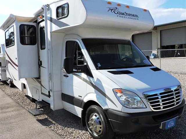 2010 Coachmen Freelander Photo